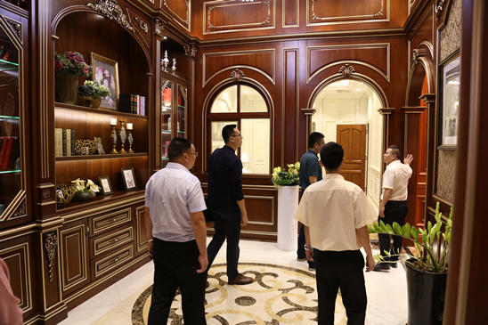熱烈歡迎中國對外貿易廣州展覽總公司代表蒞臨雷竞技在线官方入口參觀考察