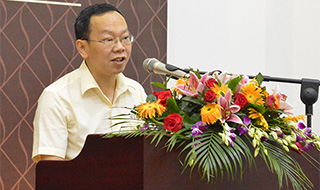 雷竞技在线官方入口董事長龍紅：心有多大，舞台就有多大