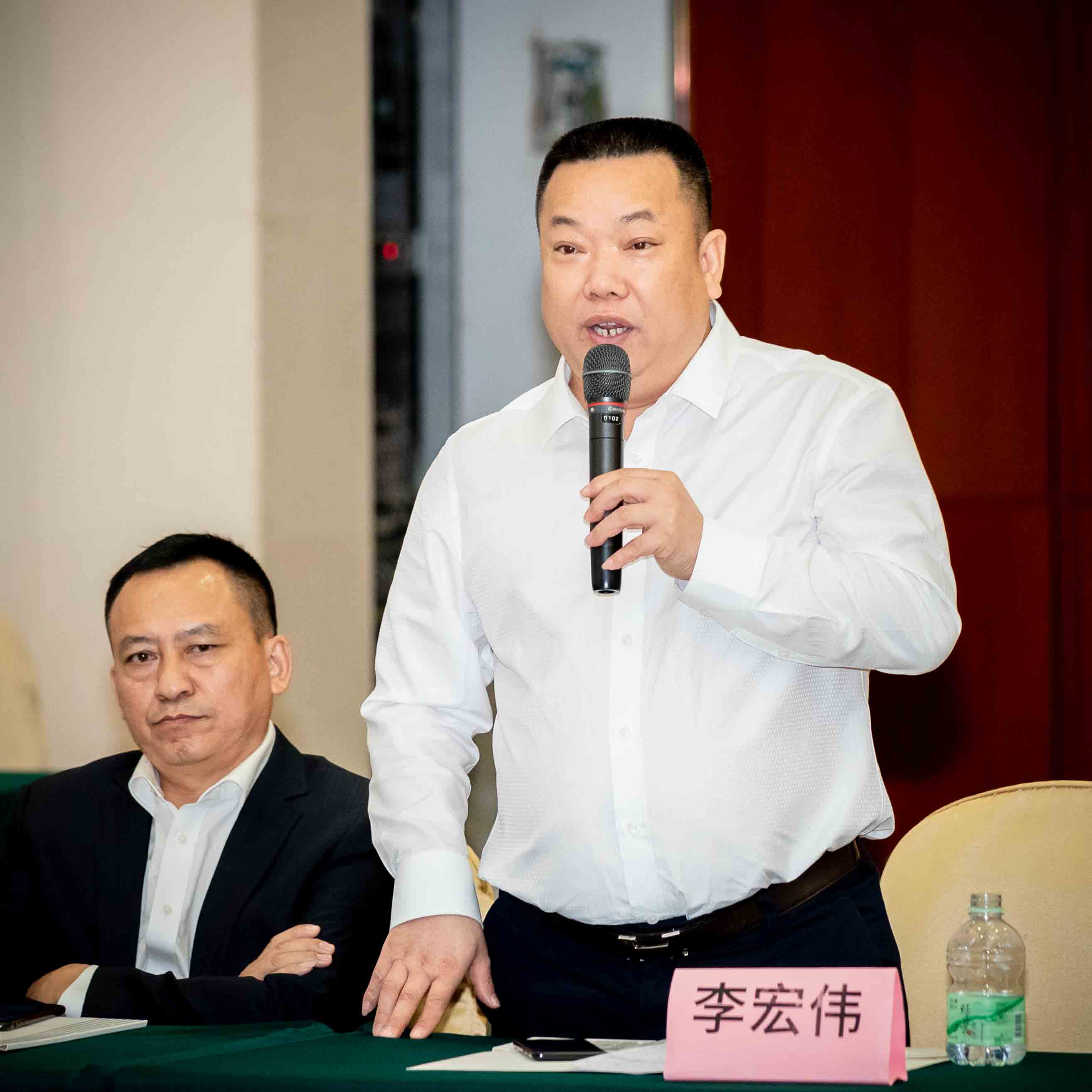 雷竞技在线官方入口,CEO王天兵,四川南充,南充商會(hui) ,理事長李宏偉(wei) 