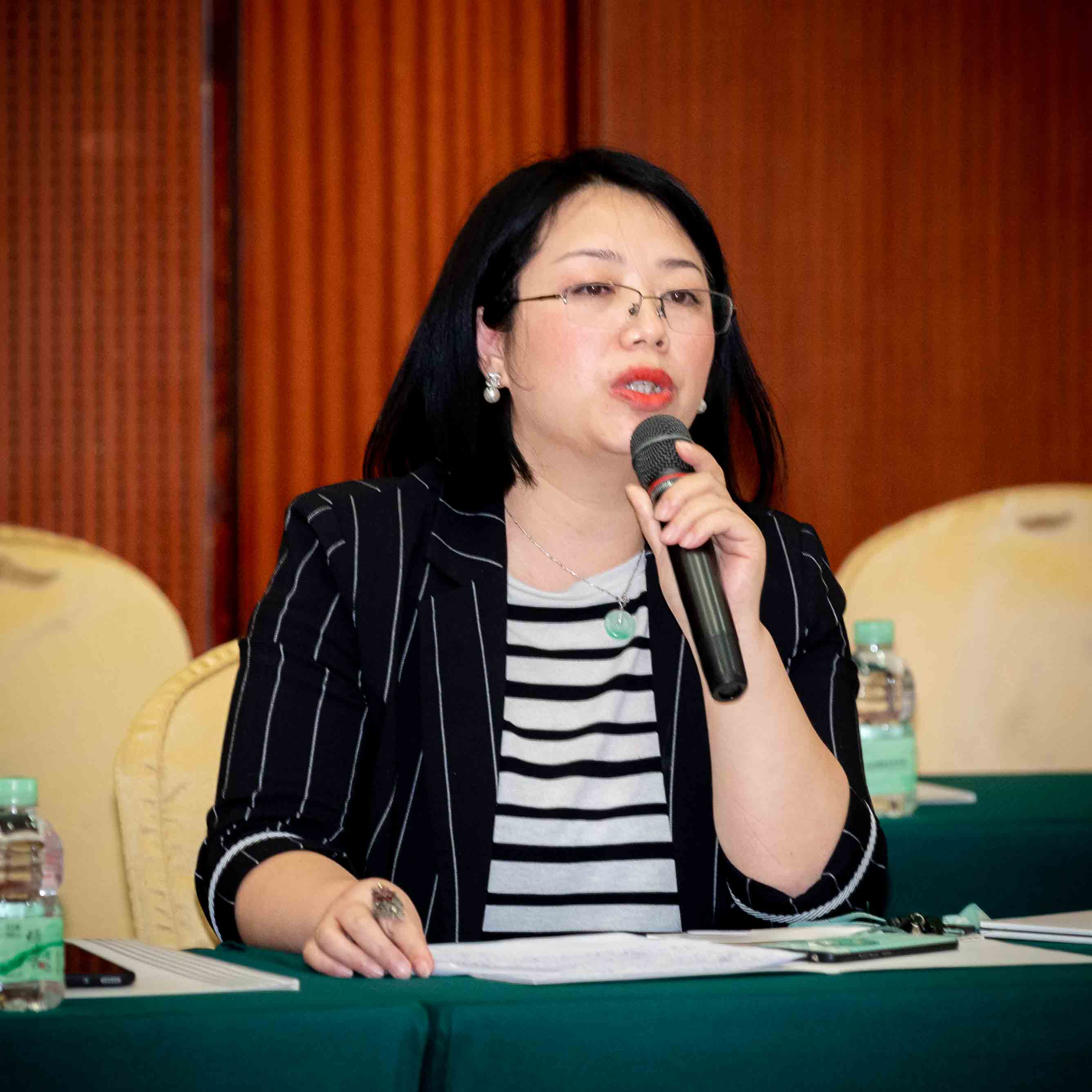 雷竞技在线官方入口,CEO王天兵,四川南充,上海市南充商會(hui) 順慶分會(hui) 執行會(hui) 長何霞