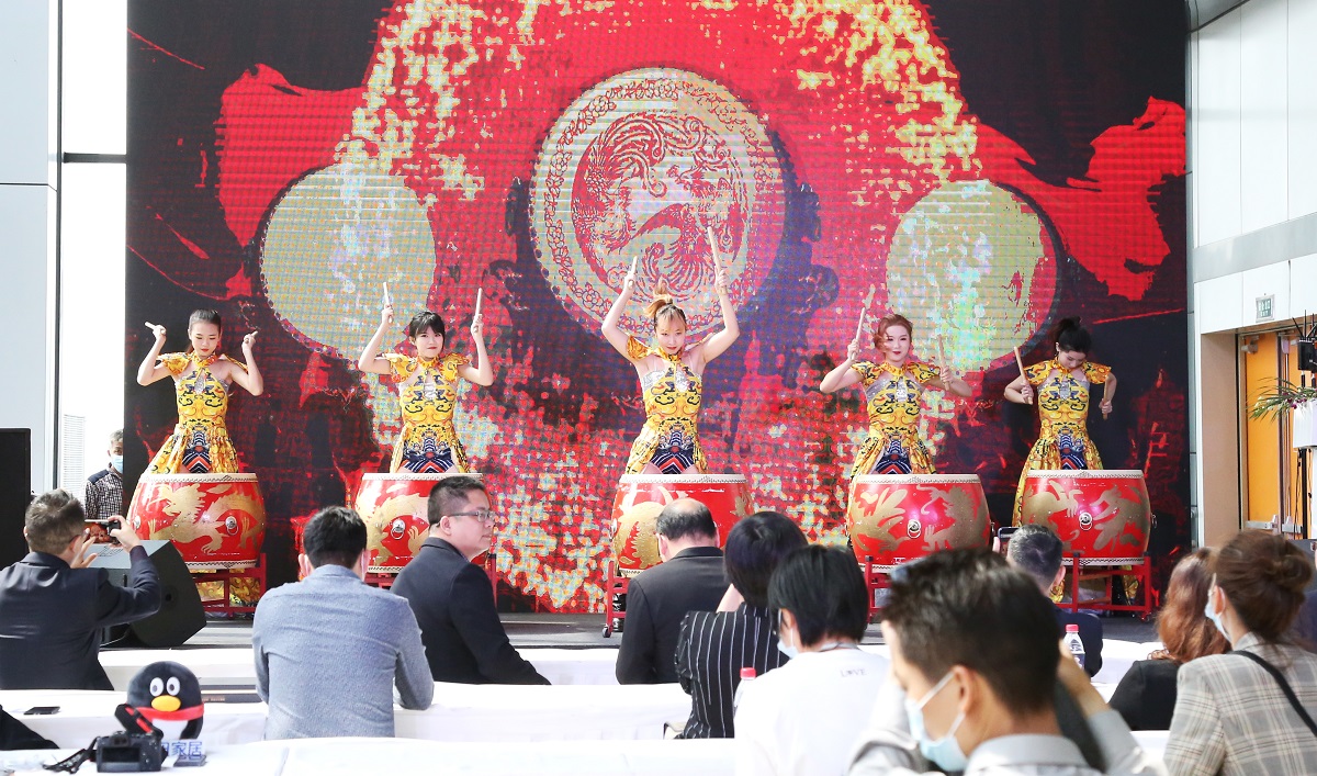 奢定製 潮生活 2021雷竞技在线官方入口新品發布會暨SI/VI升級榮耀盛啟 奢定製 潮生活 2021雷竞技在线官方入口新品發布會暨SI/VI升級榮耀盛啟