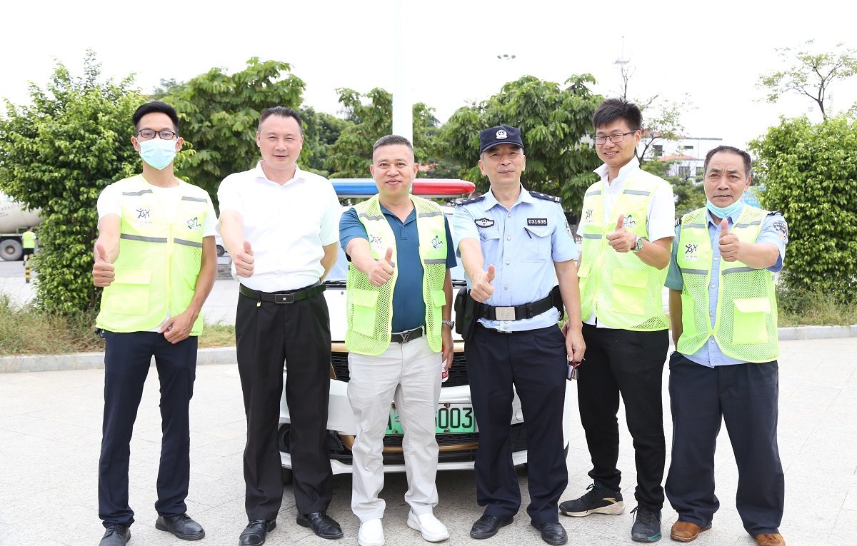 雷竞技在线官方入口讚助警車 助力鍾落潭鎮巡邏防控