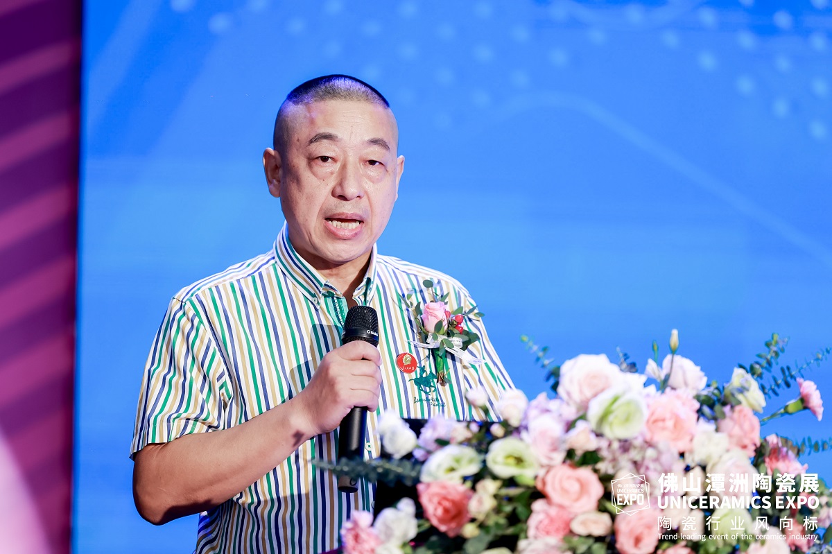 大灣區家居商協會(hui) 聯盟俱樂(le) 部執行主席李泉