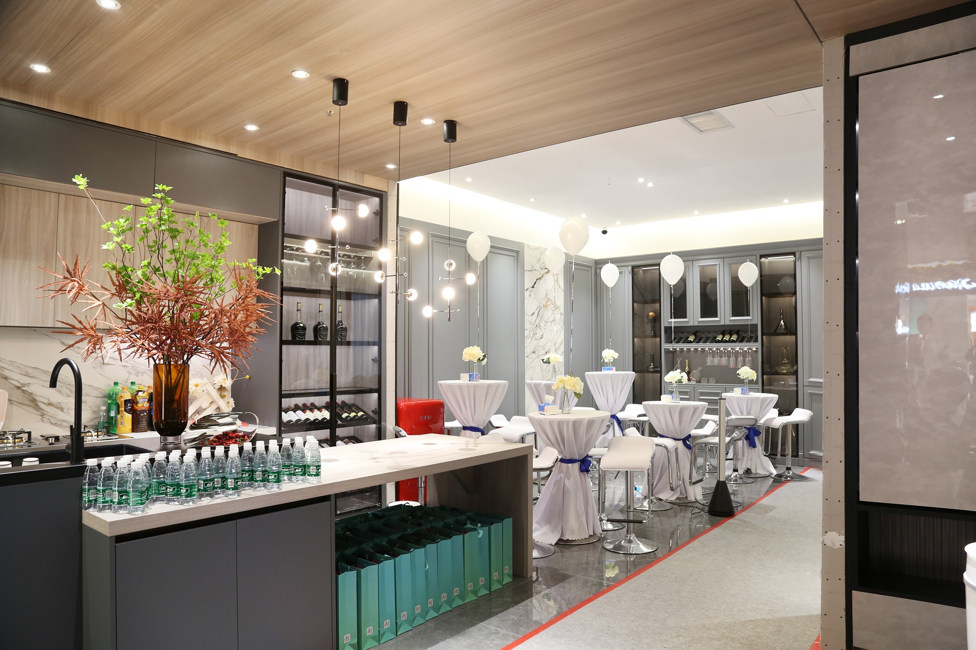 雷竞技在线官方入口塘廈光輝店
