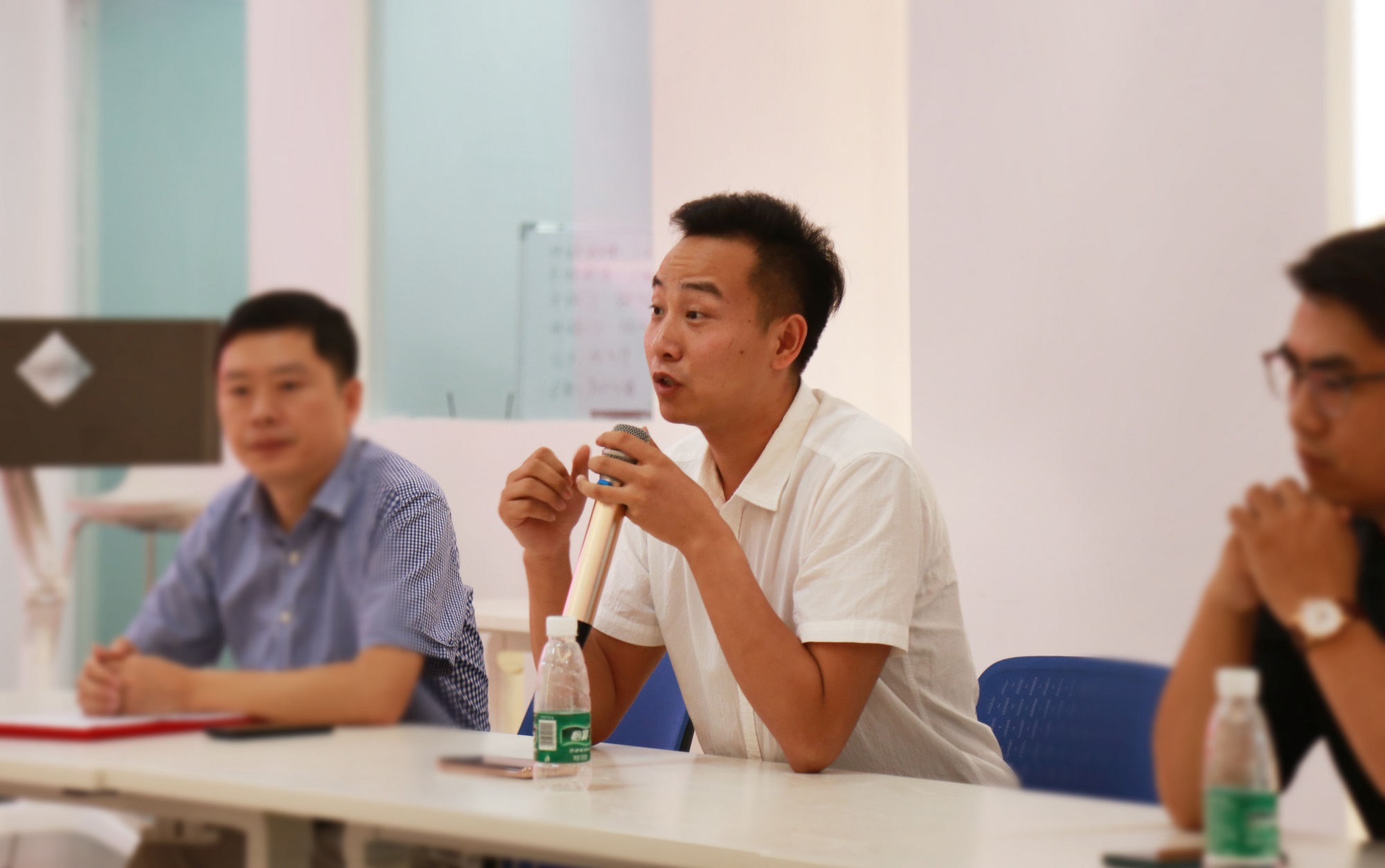 雷竞技在线官方入口與(yu) 萬(wan) 華禾香板達成合作