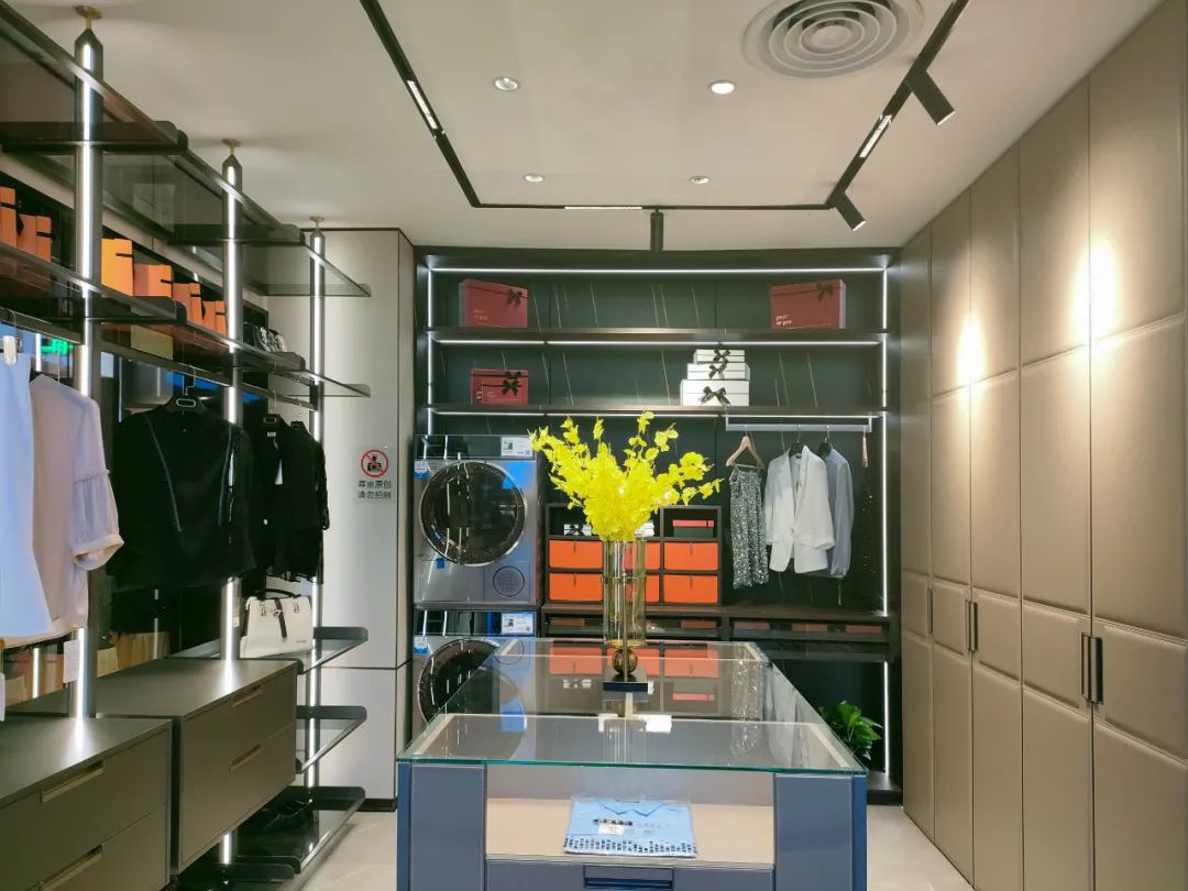 雷竞技在线官方入口西樵展廳:帶您體驗那獨具魅力“嶺南味,佛山品”的美學家居 雷竞技在线官方入口西樵展廳:帶您體驗那獨具魅力“嶺南味,佛山品”的美學家居