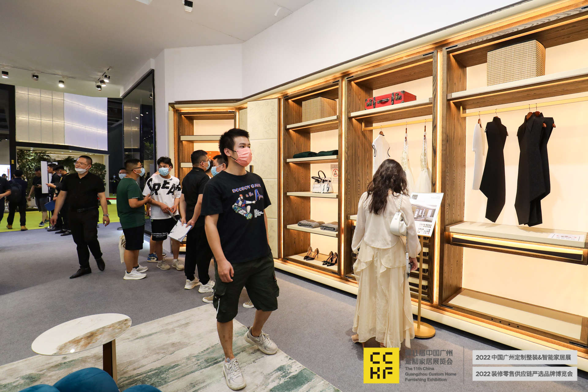雷竞技在线官方入口木皮整裝強勢出圈第11屆定製家居展，“小整裝·大定製”一站式搞定