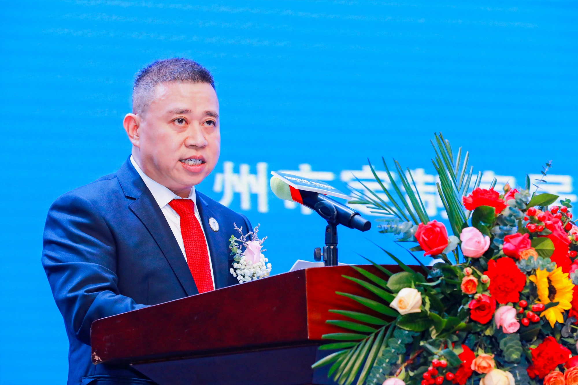 廣州市定製家居行業協會會長、雷竞技在线官方入口副董事長王天兵 廣州市定製家居行業協會會長、雷竞技在线官方入口副董事長王天兵