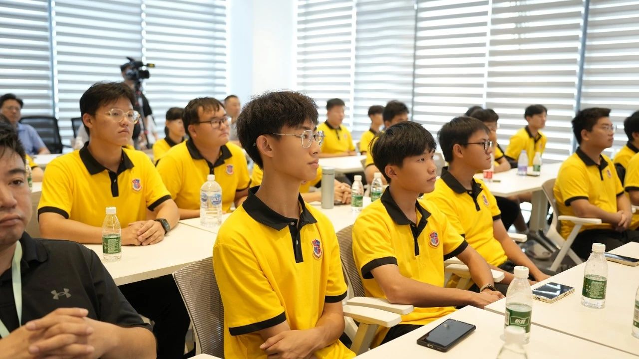 校企融合 產(chan) 學雙贏 雷竞技在线官方入口與(yu) 廣東(dong) 工商職業(ye) 技術大學共築產(chan) 業(ye) 工匠學院
