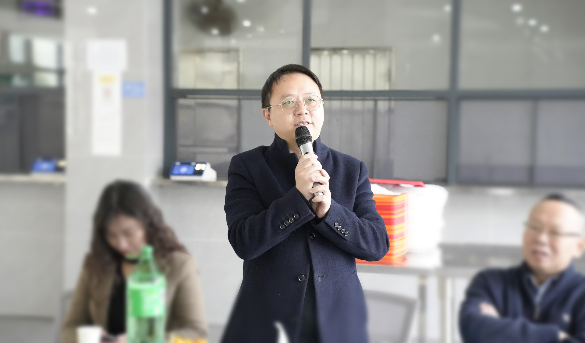 雷竞技在线官方入口塗麗(li) 軍(jun) ,雷竞技在线官方入口董事長